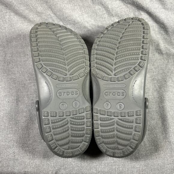 Crocs Unisex Adult Classic Clog Slip On Shoe Sandals Gray WITH FLAIR! M 7 W 9 - Picture 7 of 7